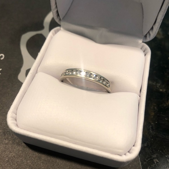 Wedding/ Engagement Ring Pair - Picture 6 of 8